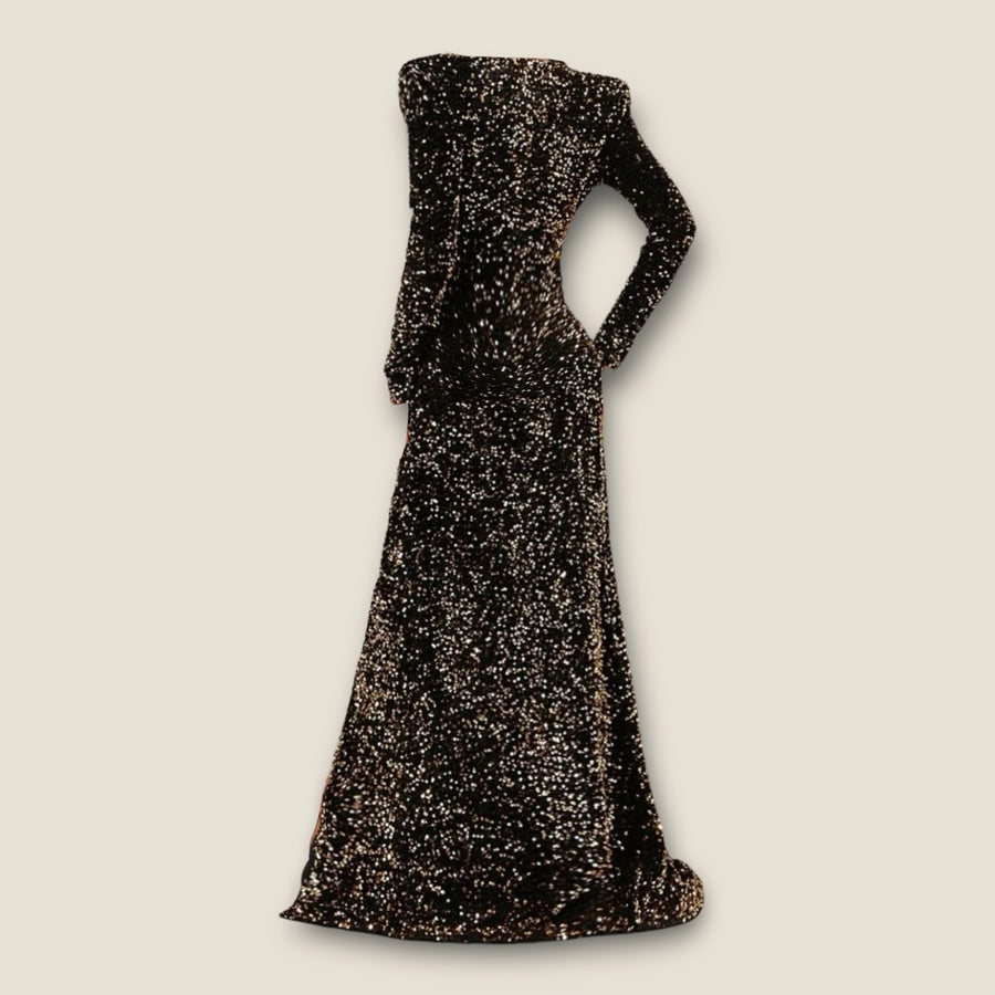 Robe longue à sequins avec épaulettes .