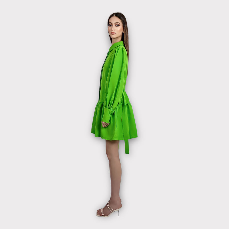 Robe verte courte à manches bouffantes