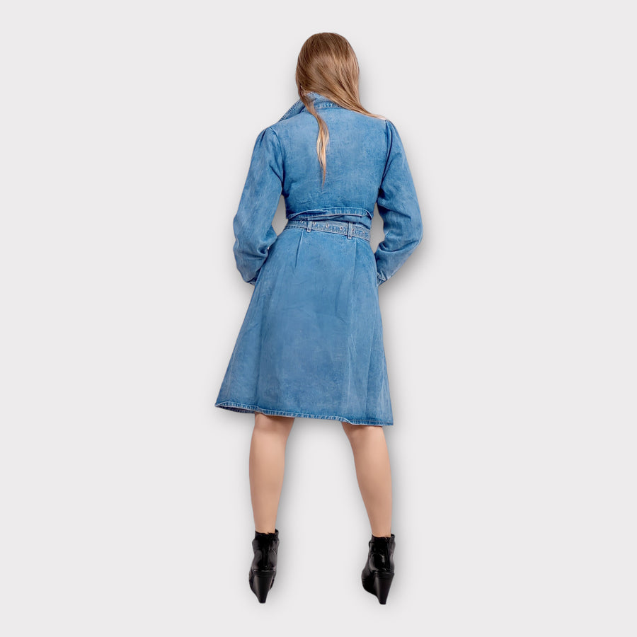 Robe en jean boutons croisés